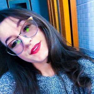 Meet your Posher, Jackeline